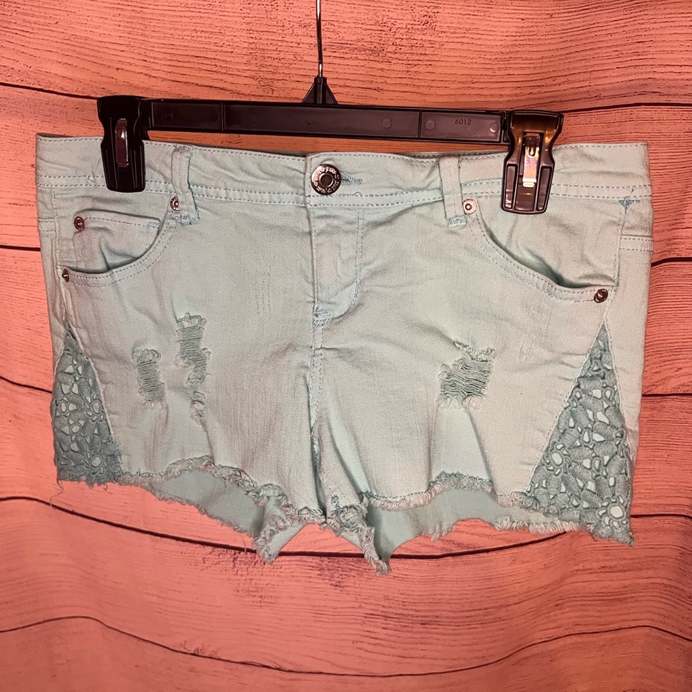 NEW Mint low rise Detailed Denim shorts